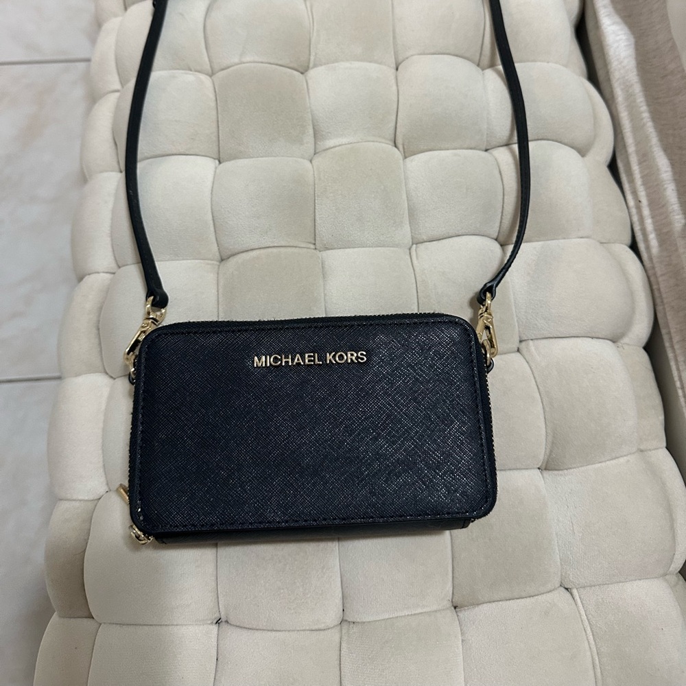 Michaek Kors Chain Wallet Black